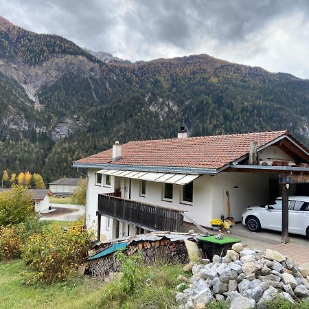 Ferienwohnung Im Herzen Graubuendens Surava Esterno foto