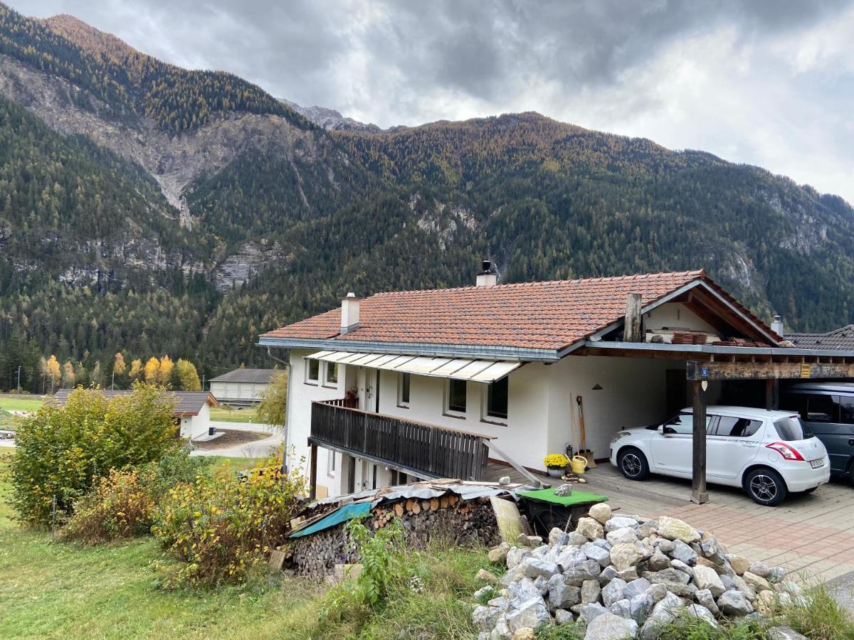 Ferienwohnung Im Herzen Graubuendens Surava Esterno foto